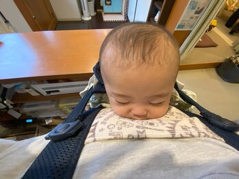 子育てママの整体サロン/施術中のお子様の様子