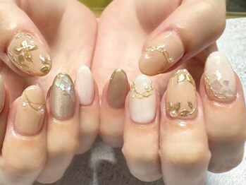 エフツー(F2)/ラグジュアリー