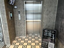 整体華/エレベーターホールです