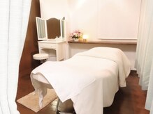 エステサロン ソワンの雰囲気（施術ルーム。カーテンで仕切られた癒しの空間でごゆっくり♪）