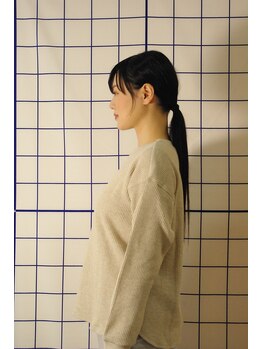 おくさわ整骨院/姿勢の確認をしています。