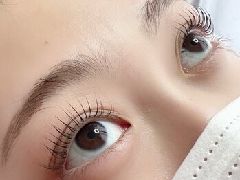 シュシュ(chouchou)の写真/【パリジェンヌラッシュリフト¥5000】くるんと上向きまつ毛でナチュラルに映える目元を演出します♪