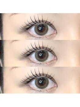 ミー(me.)の写真/超軽量で柔らかい!付け心地も持続も◎大人気フラットラッシュ!