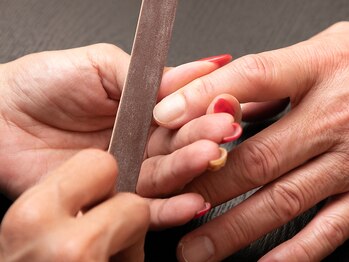 【爪磨き】爪はプロの仕事!