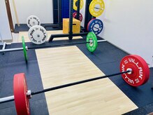 タカセ ジム 赤坂(TAKASE GYM)の雰囲気（スクワットは2名様ペアも◎、デッドリフトは3名様グループも◎）