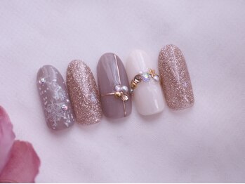 レプティーネイル(Les petite nail)の写真/オフィスネイル～上品ネイルまで大人女性にピッタリ！フォルムの美しさにこだわった理想NAILを。