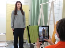 ストレチックス 緑地公園店/ipadアプリで姿勢診断