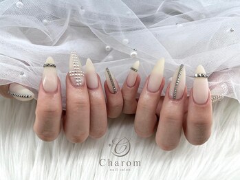 ホワイトベージュマットネイル