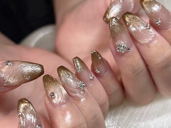 ソロルル ネイル(Sororuru Nail)の写真/可愛いキラキラ定額デザインで指先を彩る!持ちこみデザインやオーダーチップの相談も承る華やかサロンへ★