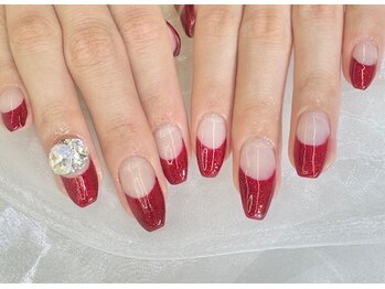 アリイネイルズ(ALII Nails)/赤ラメフレンチネイル