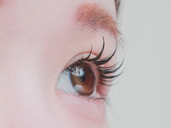 フルール(fleur)の写真/【納得の美しさと仕上がりに】バインドロック/フラットラッシュがおすすめ★「質」にこだわる大人女性必見!