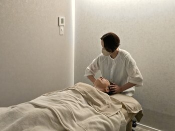 おきもちサロン(おきもちSALON)の写真/【人由来　ヒト幹細胞培養液を使った美髪に導くヘッドスパ】”髪本来の美しさを、頭皮から作る”
