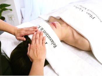 プラスアルファ(PlusAlpha)/小顔整体コルギ施術風景