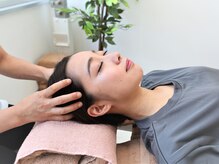 【ドライヘッド】頭皮や頭筋膜を丁寧にほぐし、首・肩の疲れも改善する大人気メニュー！