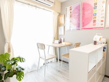 耳つぼサロン リリー(Lily)/カウンセリングテーブル