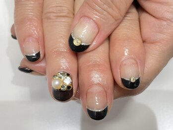 クォーターリゾートネイル(QUARTER RESORT nail)/パールビジューネイル☆
