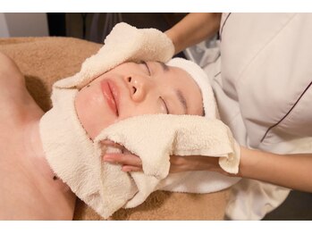 メナードフェイシャルサロン 高円寺南代行店/11_タオルで拭き取り