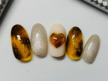 ネイリッシュサロン エー(Nailish Salon A)の写真/《22時まで営業♪》シンプル~華やかも◎短い爪に映えるデザインやマグネットネイルも豊富!パラジェル取扱い