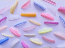 エッタ(etta.)の雰囲気（50種類以上のロッドからお客様のお目元に合わせてデザインします）