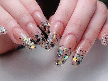 メオネイル(MEO NAIL)/チップ長さだしxラメグラデー