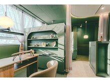 マトイアトリエ(matoi atelier)の雰囲気(落ち着いた半個室の空間です。)