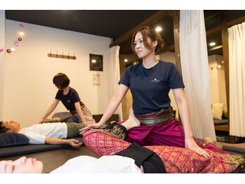 タイ古式マッサージ ワイガーデン 赤羽店/タイ古式は大胆なストレッチ!
