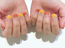 ネイルズ ララ(nails Lala)/ハーフフレンチ。