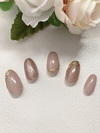 流行りのメタリックミラーネイル