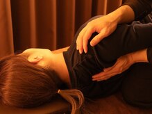 ムーン(MOON)/猫背、巻き肩、姿勢改善