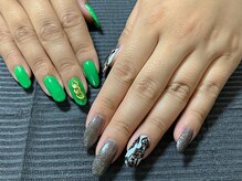 ミナネイル(mina-nail)/アシメントリーデザイン