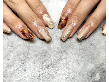 ケーエヌ(KN)/秋ネイル べっこう