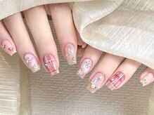 サロン ド ミニュイ(Salon de Minuit)/大人可愛いクリスマスネイル