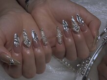 サリーネイルラボ(Sully Nail Lab)/キラキラパーツ付け