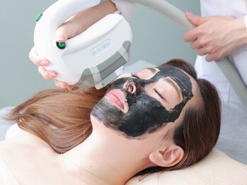 レヴェリー 心斎橋店(REVERIE)/- ブラックピーリング -