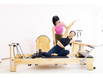 ビートピラティス 麻布十番(Beat Pilates)/暗闇×音楽×ピラティス