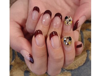 ネイルサロン リスタ(Rista)/フレンチ　ビジュー年越しネイル