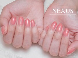 コーラルピンクの春ネイル