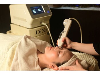 ユウウミ 那覇店(You海)の写真/【ノーファンデ素肌＊】繰り返す肌トラブルを根本から見直し、内側から発光するような透明美肌を手に入れる