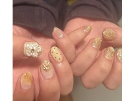 個性派ニュアンスネイル