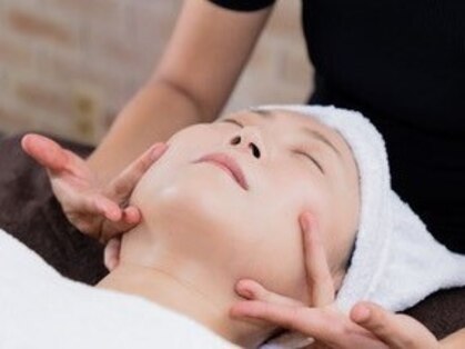 【揉まない整体】頭蓋仙骨療法 小顔矯正 bi-cho-骨の写真