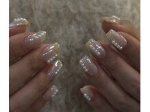 ロミー(Rommy)/上品ホワイトネイル