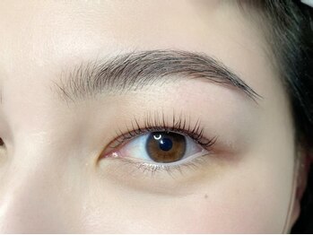 アヴェックアムール 豊田(avec amour)/ハリウッドブロウリフト