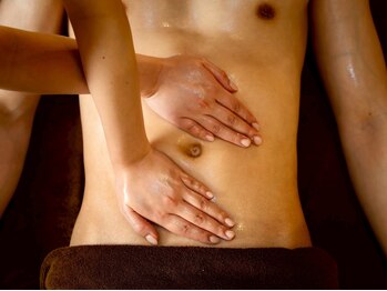 MO_MO_-LUXE MUSE-荻窪店【リンパマッサージ・ストレッチ】【モモリュクスミューズ】/腸もみ