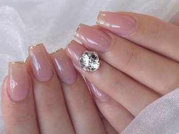 サロン ダブルアール バイ ラウレア(salon WR by laulea)の写真/当店ではお爪の周り,キワまで徹底ケア!長く細く見える施術でシンプルなネイルでも華やかに見えるお手元へ◎