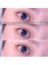 ヴィヴィ(vivie)/上下まつパで目力・目幅UP★