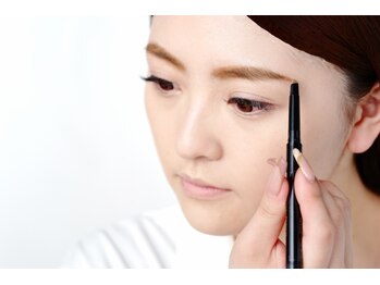 アイラッシュサロン フラウ 新百合ヶ丘店(Eyelash salon frau)/アイブロウで印象は変わる！