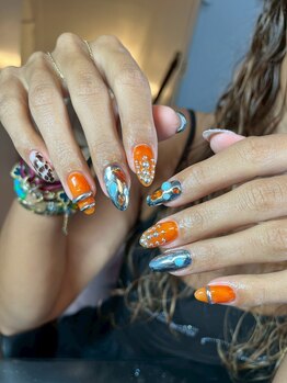 Silent/話さないネイルサロン【3/1 NEW OPEN（予定）】 /オレンジ×メタルで存在感◎