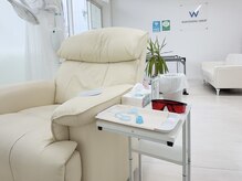 ホワイトニングショップ 広島廿日市店の雰囲気（半個室の照射スペース）
