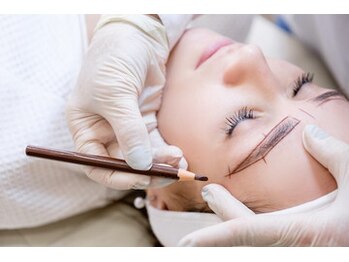 アルマサロン 菊陽(Almasalon)の写真/【美眉スタイリングWAX初回￥4500】男性からも大人気!あなたのお顔に本当に合った眉毛に大変身☆