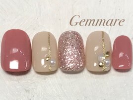 ラメラインとビジューネイル